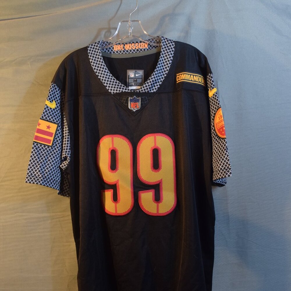 NWT, NIKE, Washington Commanders, NFL FOOTBALL, Black alt Jersey SZ XL
